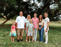 TIm and Kaysie Adams family 2023